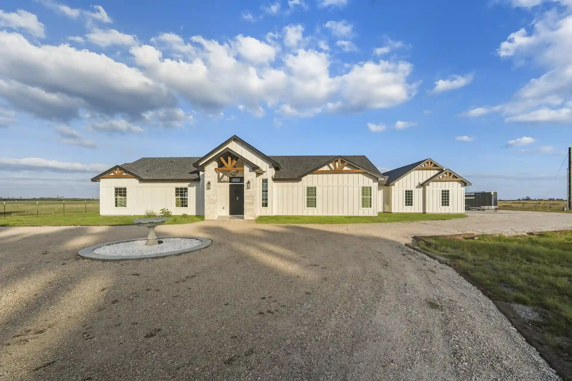 Modern Farmhouse — photo 2 of 30