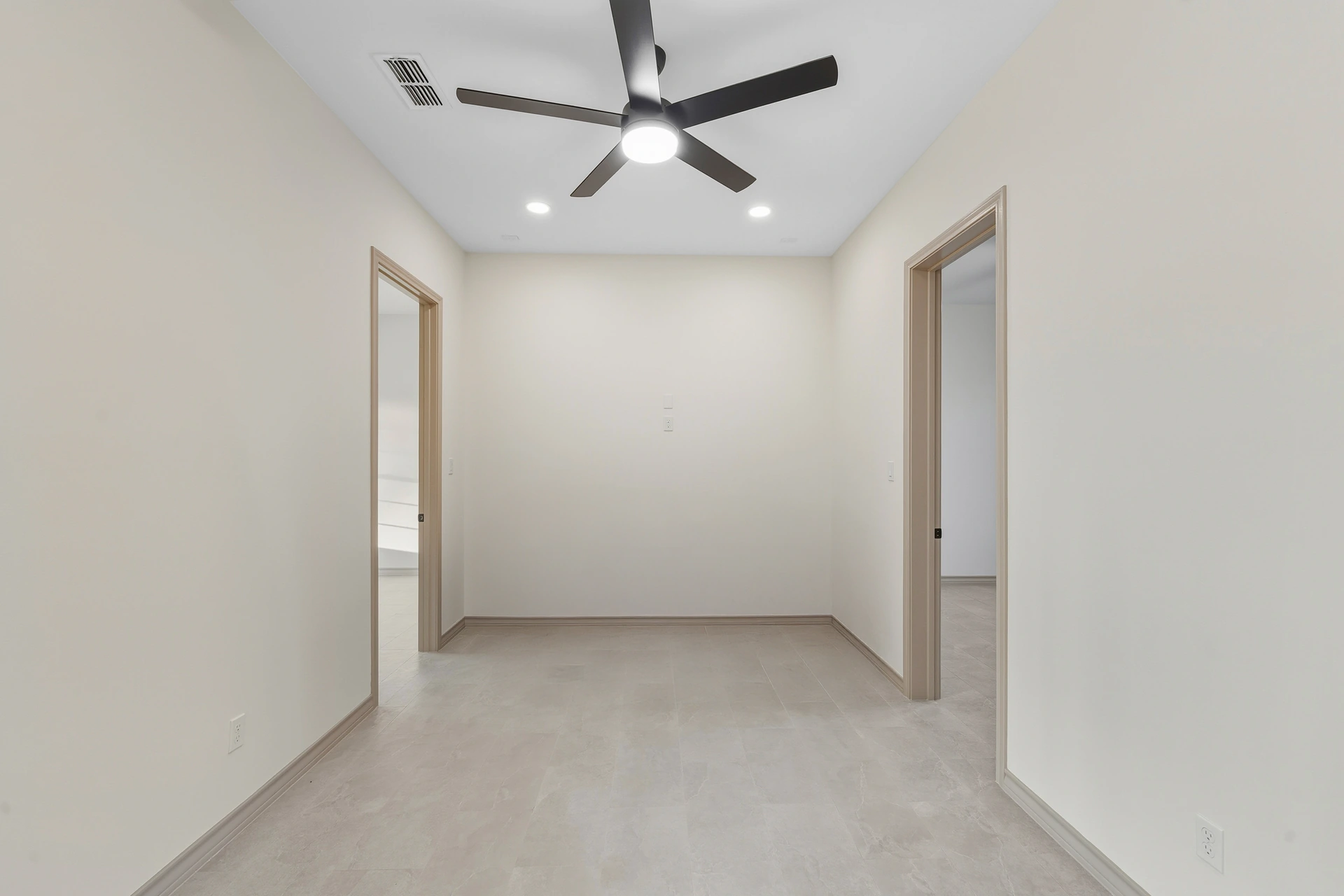 Modern Farmhouse — photo 16 of 30