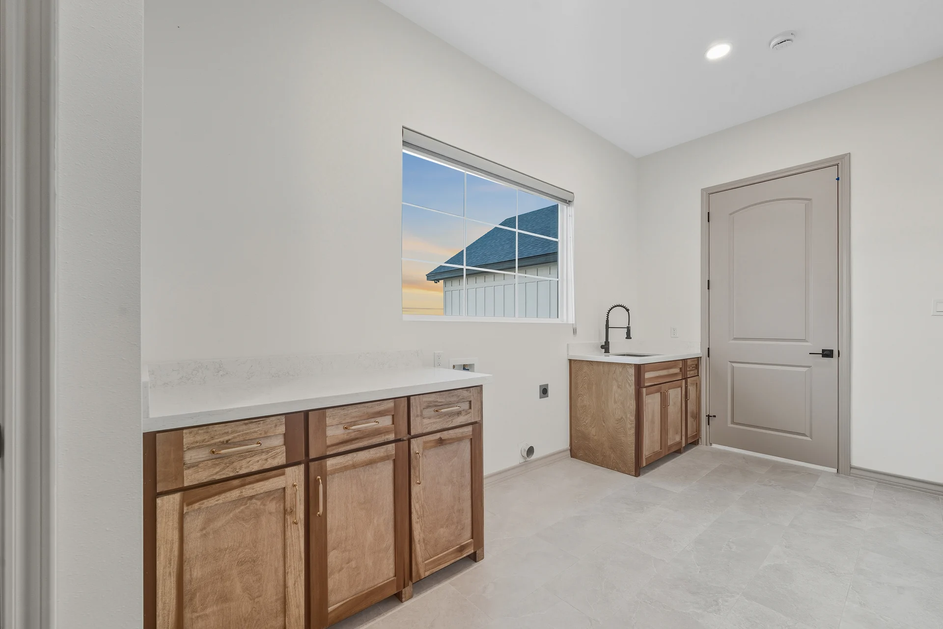 Modern Farmhouse — photo 20 of 30