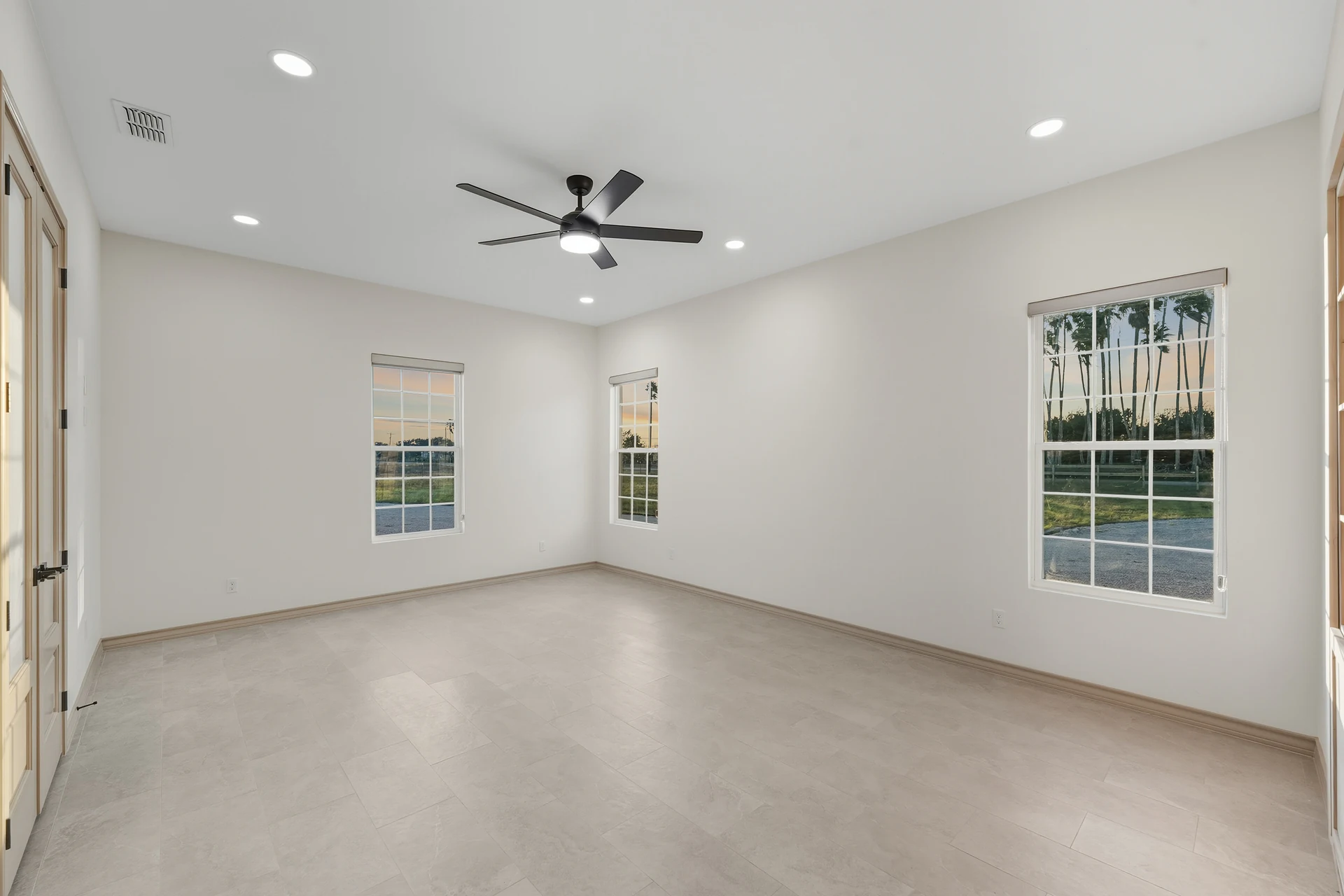 Modern Farmhouse — photo 22 of 30