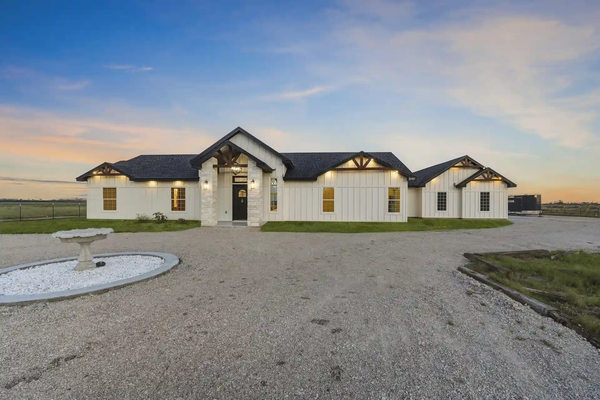 Modern Farmhouse — photo 24 of 30