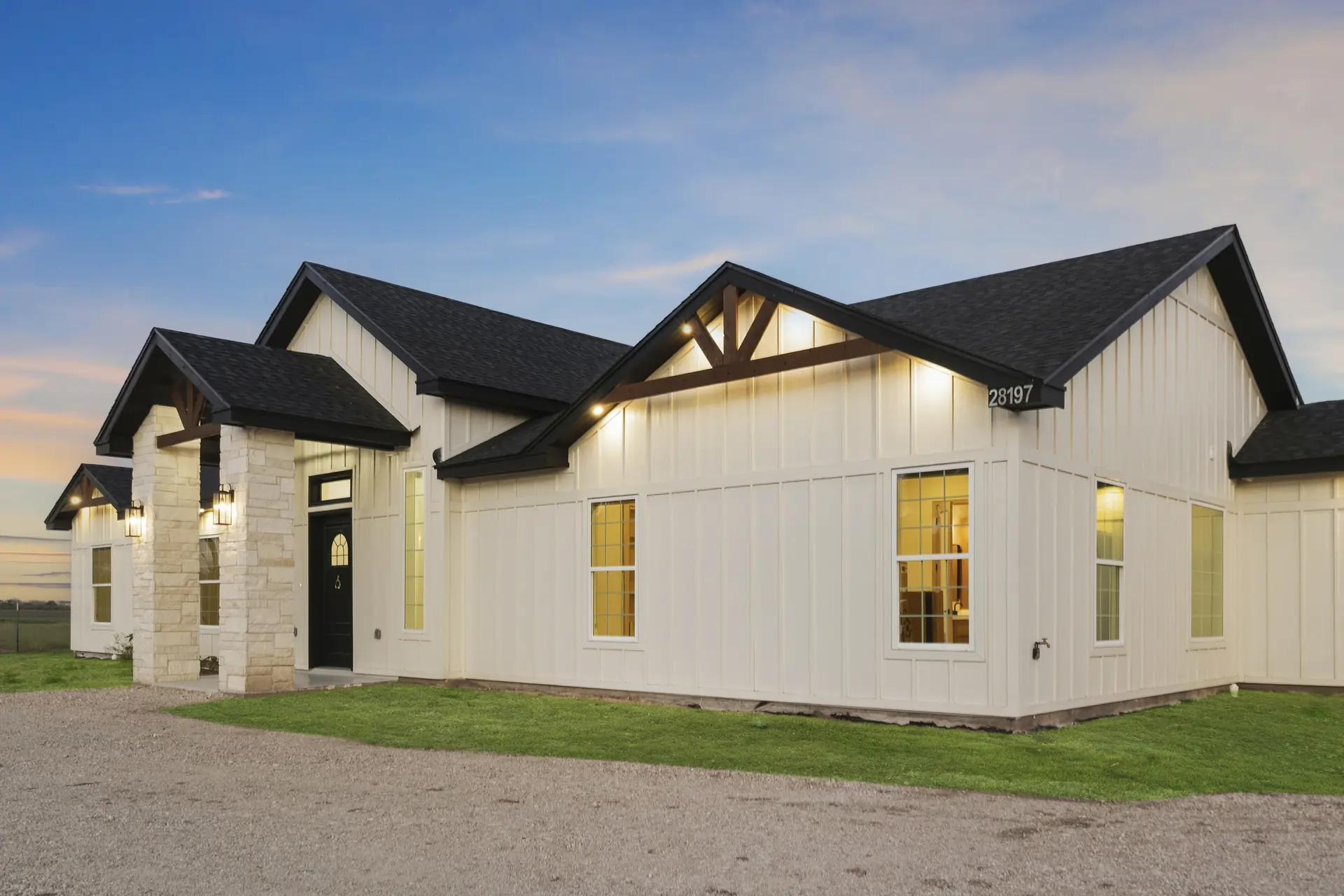 Modern Farmhouse — photo 29 of 30